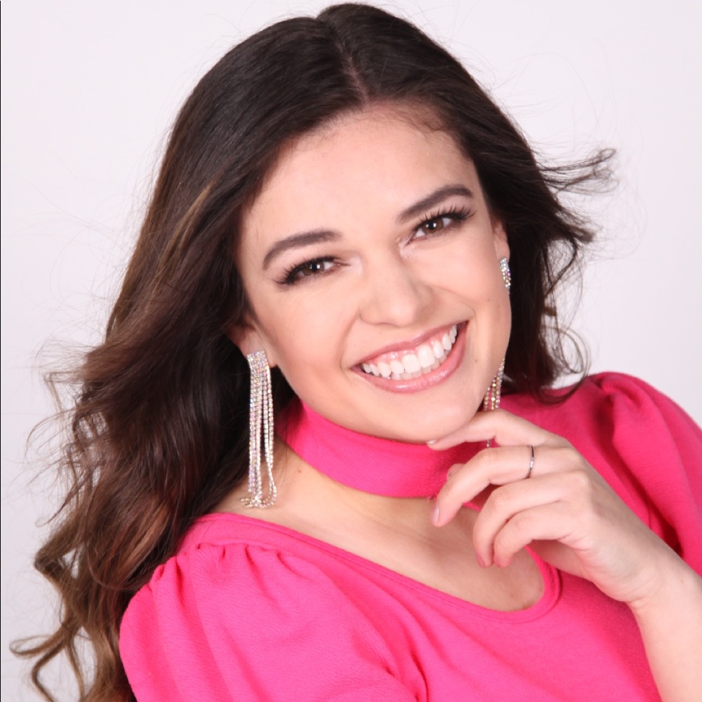 Meet your Posher, Gabriela